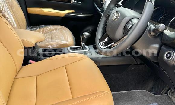 Nunua Imported Toyota Hiluxe Revo Nyeusi Gari ndani ya Mombasa nchini Kenya ya Pwani Nunua Imported Toyota Hiluxe Revo Nyeusi Gari ndani ya Mombasa nchini Kenya ya Pwani