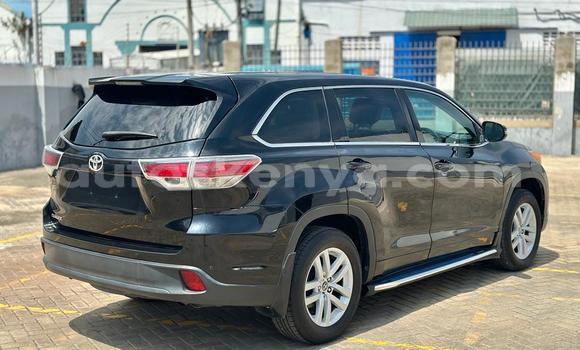 Nunua Imported Toyota Kluger Nyeusi Gari ndani ya Mombasa nchini Kenya ya Pwani Nunua Imported Toyota Kluger Nyeusi Gari ndani ya Mombasa nchini Kenya ya Pwani