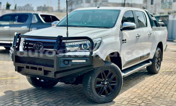 Nunua Imported Toyota Hiluxe Revo Nyeupe Gari ndani ya Mombasa nchini Kenya ya Pwani Nunua Imported Toyota Hiluxe Revo Nyeupe Gari ndani ya Mombasa nchini Kenya ya Pwani