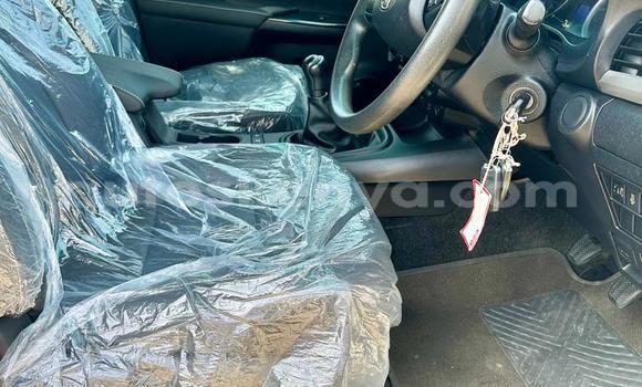 Nunua Imported Toyota Hiluxe Revo Nyeupe Gari ndani ya Mombasa nchini Kenya ya Pwani Nunua Imported Toyota Hiluxe Revo Nyeupe Gari ndani ya Mombasa nchini Kenya ya Pwani
