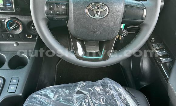 Nunua Imported Toyota Hiluxe Revo Kijani Gari ndani ya Mombasa nchini Kenya ya Pwani Nunua Imported Toyota Hiluxe Revo Kijani Gari ndani ya Mombasa nchini Kenya ya Pwani