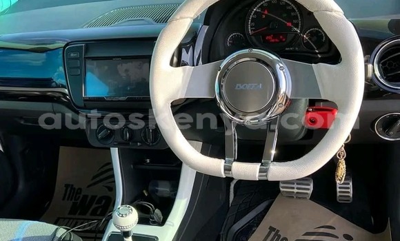 Nunua Ilio tumika Volkswagen up! Nyeupe Gari ndani ya Busia nchini West Kenya Nunua Ilio tumika Volkswagen up! Nyeupe Gari ndani ya Busia nchini West Kenya