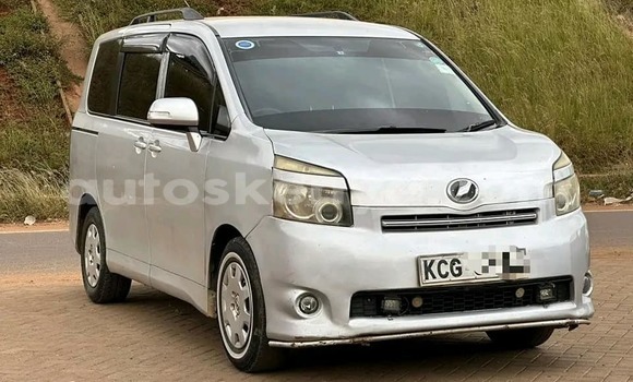 Nunua Ilio tumika Toyota Voxy Nyingine Gari ndani ya Bute nchini Kaskazini Mashariki mwa Kenya Nunua Ilio tumika Toyota Voxy Nyingine Gari ndani ya Bute nchini Kaskazini Mashariki mwa Kenya