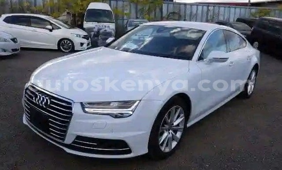 Nunua Ilio tumika Audi Q7 Nyeupe Gari ndani ya Bura nchini Kaskazini Mashariki mwa Kenya
