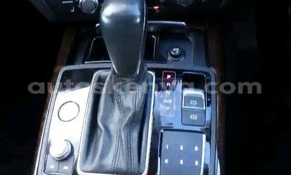 Nunua Ilio tumika Audi Q7 Nyeupe Gari ndani ya Bura nchini Kaskazini Mashariki mwa Kenya Nunua Ilio tumika Audi Q7 Nyeupe Gari ndani ya Bura nchini Kaskazini Mashariki mwa Kenya