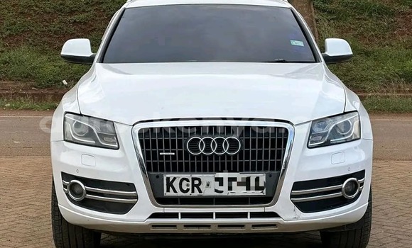 Nunua Ilio tumika Audi Q5 Nyeupe Gari ndani ya Busia nchini West Kenya