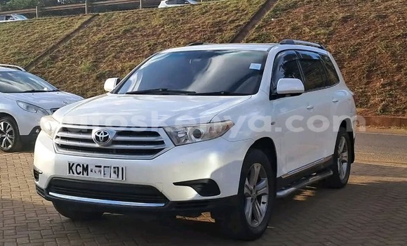 Nunua Ilio tumika Toyota Kluger Nyeupe Gari ndani ya Bute nchini Kaskazini Mashariki mwa Kenya Nunua Ilio tumika Toyota Kluger Nyeupe Gari ndani ya Bute nchini Kaskazini Mashariki mwa Kenya