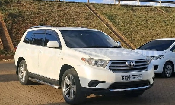 Nunua Ilio tumika Toyota Kluger Nyeupe Gari ndani ya Bute nchini Kaskazini Mashariki mwa Kenya Nunua Ilio tumika Toyota Kluger Nyeupe Gari ndani ya Bute nchini Kaskazini Mashariki mwa Kenya