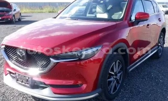 Oofamaa Mazda CX-5 Red Makiinaa iti Bura keessatti Northeast Kenya keessatti