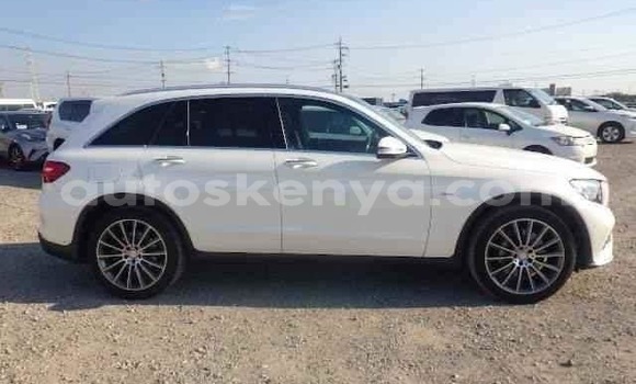 Nunua Ilio tumika Mercedes‒Benz C–Class Nyeupe Gari ndani ya Busia nchini West Kenya Nunua Ilio tumika Mercedes‒Benz C–Class Nyeupe Gari ndani ya Busia nchini West Kenya
