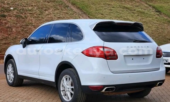 Nunua Ilio tumika Porsche Cayenne Nyeupe Gari ndani ya Bute nchini Kaskazini Mashariki mwa Kenya Nunua Ilio tumika Porsche Cayenne Nyeupe Gari ndani ya Bute nchini Kaskazini Mashariki mwa Kenya