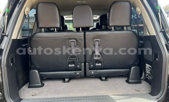 Nunua Ilio tumika Toyota Land Cruiser Nyeusi Gari ndani ya Bura nchini Kaskazini Mashariki mwa Kenya Nunua Ilio tumika Toyota Land Cruiser Nyeusi Gari ndani ya Bura nchini Kaskazini Mashariki mwa Kenya