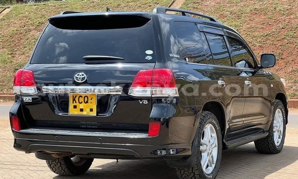 Nunua Ilio tumika Toyota Land Cruiser Nyeusi Gari ndani ya Bura nchini Kaskazini Mashariki mwa Kenya Nunua Ilio tumika Toyota Land Cruiser Nyeusi Gari ndani ya Bura nchini Kaskazini Mashariki mwa Kenya