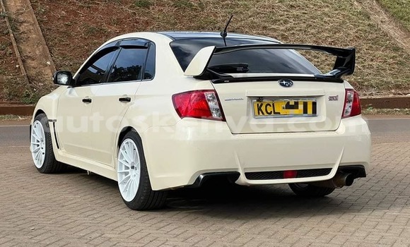 Nunua Ilio tumika Subaru Impreza Nyeupe Gari ndani ya Bura nchini Kaskazini Mashariki mwa Kenya Nunua Ilio tumika Subaru Impreza Nyeupe Gari ndani ya Bura nchini Kaskazini Mashariki mwa Kenya