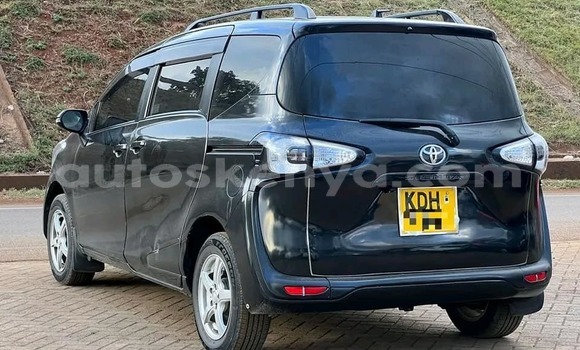 Nunua Ilio tumika Toyota Sienta Nyeusi Gari ndani ya Bomet nchini Bonde la Ufafanuzi Nunua Ilio tumika Toyota Sienta Nyeusi Gari ndani ya Bomet nchini Bonde la Ufafanuzi