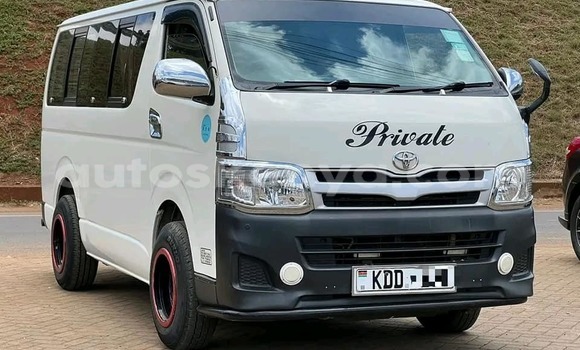 Nunua Ilio tumika Toyota Hiace Nyeupe Gari ndani ya Bute nchini Kaskazini Mashariki mwa Kenya Nunua Ilio tumika Toyota Hiace Nyeupe Gari ndani ya Bute nchini Kaskazini Mashariki mwa Kenya