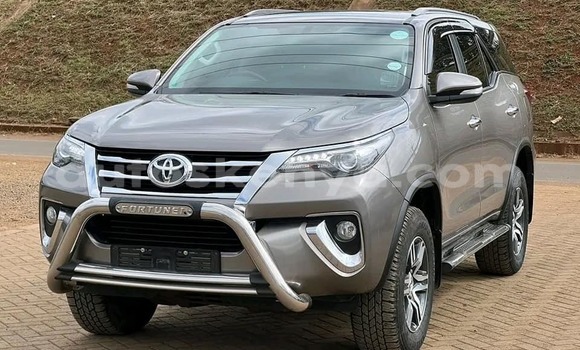 Nunua Ilio tumika Toyota Fortuner Nyingine Gari ndani ya Bura nchini Kaskazini Mashariki mwa Kenya Nunua Ilio tumika Toyota Fortuner Nyingine Gari ndani ya Bura nchini Kaskazini Mashariki mwa Kenya
