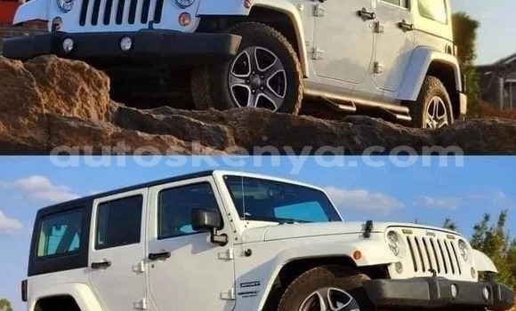 Nunua Ilio tumika Jeep Wrangler Nyeupe Gari ndani ya Bomet nchini Bonde la Ufafanuzi