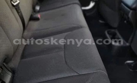Nunua Ilio tumika Jeep Wrangler Nyeupe Gari ndani ya Bomet nchini Bonde la Ufafanuzi Nunua Ilio tumika Jeep Wrangler Nyeupe Gari ndani ya Bomet nchini Bonde la Ufafanuzi