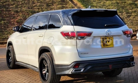 Nunua Ilio tumika Toyota Kluger Nyeupe Gari ndani ya Bura nchini Kaskazini Mashariki mwa Kenya Nunua Ilio tumika Toyota Kluger Nyeupe Gari ndani ya Bura nchini Kaskazini Mashariki mwa Kenya