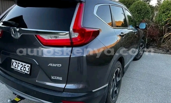 Oofamaa Honda CR–V Silver Makiinaa iti Nairobi keessatti Nairobi keessatti