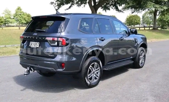 Oofamaa Ford Everest Silver Makiinaa iti Nairobi keessatti Nairobi keessatti Oofamaa Ford Everest Silver Makiinaa iti Nairobi keessatti Nairobi keessatti