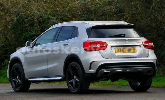 Nunua Ilio tumika Mercedes‒Benz GLA-klasse Fedha Gari ndani ya Nairobi nchini Nairobi