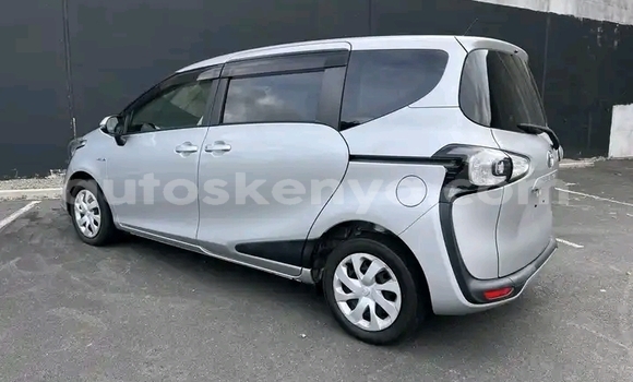 Buy Used Toyota Sienta Silver Car in Nairobi in Nairobi