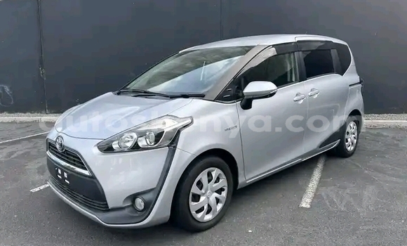 Oofamaa Toyota Sienta Silver Makiinaa iti Nairobi keessatti Nairobi keessatti Oofamaa Toyota Sienta Silver Makiinaa iti Nairobi keessatti Nairobi keessatti