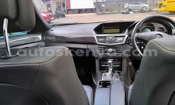 Buy Used Mercedes-Benz C180 coupe White Car in Nairobi in Nairobi Buy Used Mercedes-Benz C180 coupe White Car in Nairobi in Nairobi