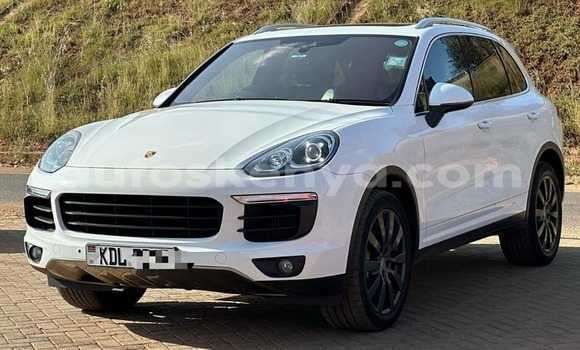 Nunua Ilio tumika Porsche Cayenne Nyingine Gari ndani ya Nairobi nchini Nairobi Nunua Ilio tumika Porsche Cayenne Nyingine Gari ndani ya Nairobi nchini Nairobi