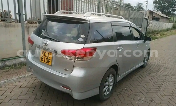 Nunua Ilio tumika Toyota Wish Fedha Gari ndani ya Nairobi nchini Nairobi