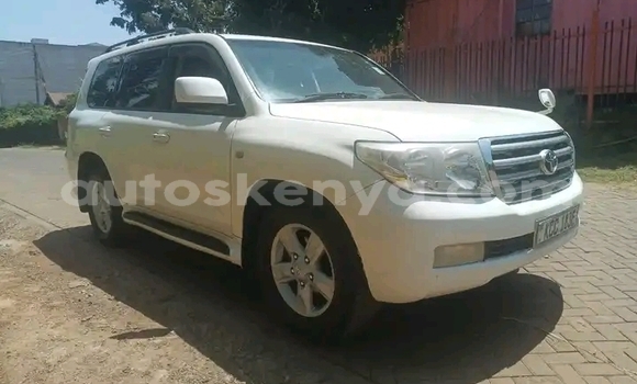 Buy Used Toyota Land Cruiser White Car in Nairobi in Nairobi