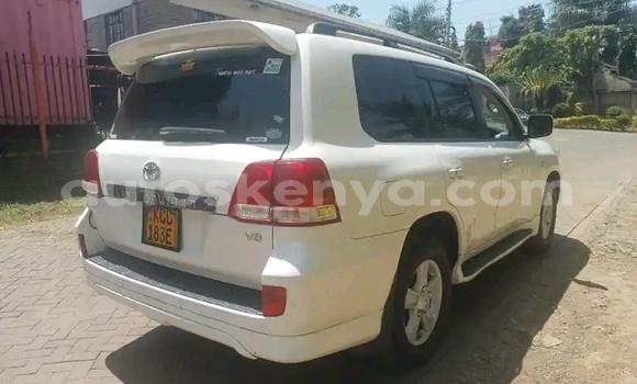 Buy Used Toyota Land Cruiser White Car in Nairobi in Nairobi Buy Used Toyota Land Cruiser White Car in Nairobi in Nairobi