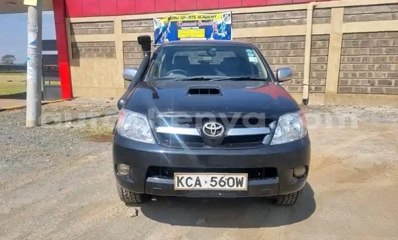 Oofamaa Toyota Hilux Black Makiinaa iti Nairobi keessatti Nairobi keessatti