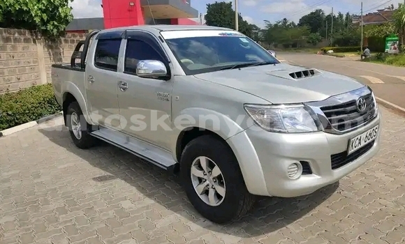 Buy Used Toyota Hilux Beige Car in Nairobi in Nairobi Buy Used Toyota Hilux Beige Car in Nairobi in Nairobi