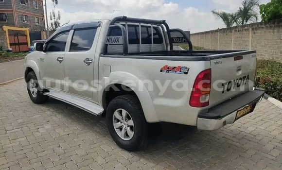 Buy Used Toyota Hilux Beige Car in Nairobi in Nairobi Buy Used Toyota Hilux Beige Car in Nairobi in Nairobi