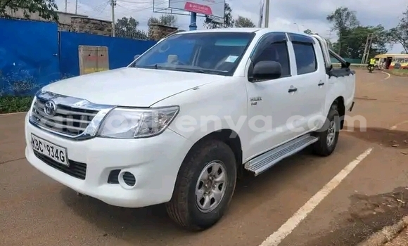 Nunua Ilio tumika Toyota Hilux Nyeupe Gari ndani ya Nairobi nchini Nairobi Nunua Ilio tumika Toyota Hilux Nyeupe Gari ndani ya Nairobi nchini Nairobi