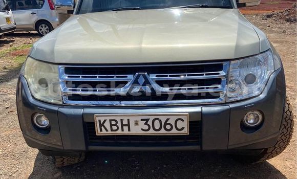 Nunua Ilio tumika Mitsubishi Pajero Nyingine Gari ndani ya El Wak nchini Kaskazini Mashariki mwa Kenya