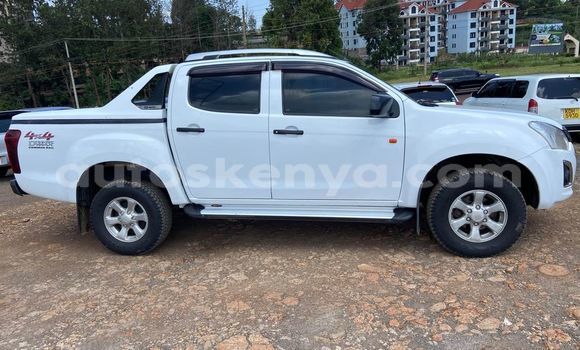 Oofamaa Isuzu D–MAX White Makiinaa iti Gatanga keessatti Nairobi keessatti Oofamaa Isuzu D–MAX White Makiinaa iti Gatanga keessatti Nairobi keessatti