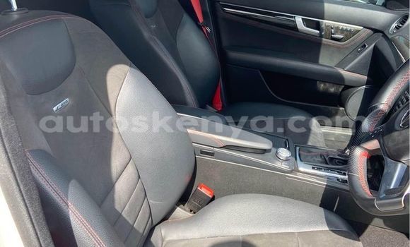 Buy Used Mercedes-Benz C-Classe White Car in Busia in West Kenya Buy Used Mercedes-Benz C-Classe White Car in Busia in West Kenya