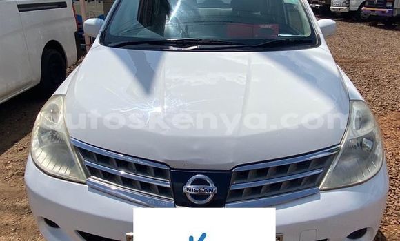 Nunua Ilio tumika Nissan tiida Nyeupe Gari ndani ya Busia nchini West Kenya