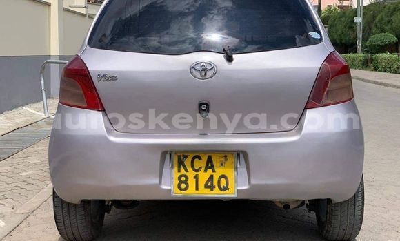 Oofamaa Toyota Vitz Other Makiinaa iti Bura keessatti Northeast Kenya keessatti Oofamaa Toyota Vitz Other Makiinaa iti Bura keessatti Northeast Kenya keessatti
