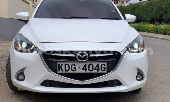 Oofamaa Mazda Demio White Makiinaa iti Bungoma keessatti West Kenya keessatti Oofamaa Mazda Demio White Makiinaa iti Bungoma keessatti West Kenya keessatti