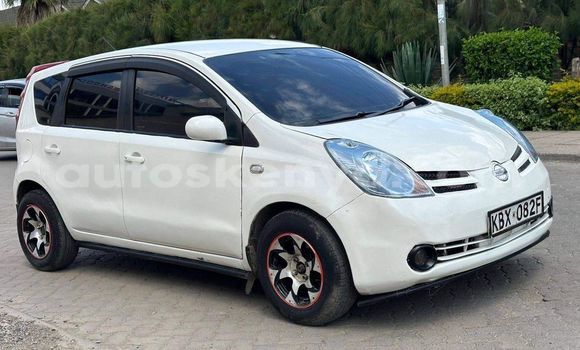 Oofamaa Nissan Note White Makiinaa iti Bungoma keessatti West Kenya keessatti Oofamaa Nissan Note White Makiinaa iti Bungoma keessatti West Kenya keessatti