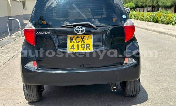 Oofamaa Toyota Ractis Black Makiinaa iti Bute keessatti Northeast Kenya keessatti Oofamaa Toyota Ractis Black Makiinaa iti Bute keessatti Northeast Kenya keessatti