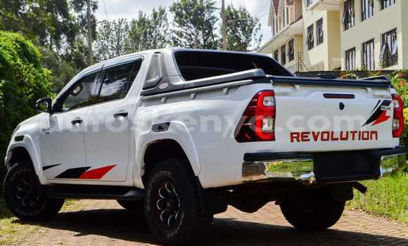 Nunua Ilio tumika Toyota Hilux Nyeupe Gari ndani ya Nairobi nchini Nairobi Nunua Ilio tumika Toyota Hilux Nyeupe Gari ndani ya Nairobi nchini Nairobi