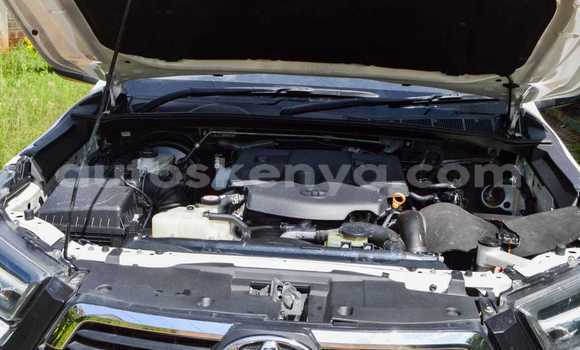 Nunua Ilio tumika Toyota Hilux Nyeupe Gari ndani ya Nairobi nchini Nairobi Nunua Ilio tumika Toyota Hilux Nyeupe Gari ndani ya Nairobi nchini Nairobi