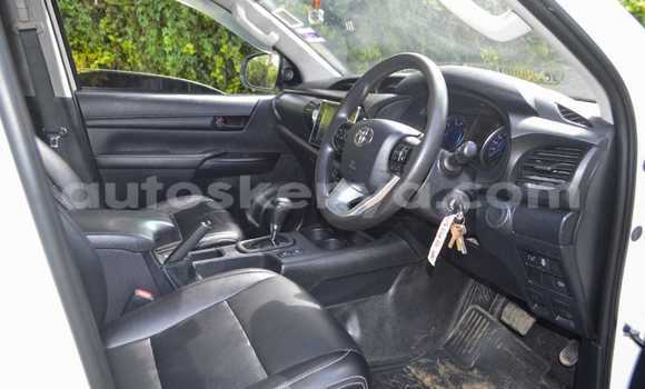 Nunua Ilio tumika Toyota Hilux Nyeupe Gari ndani ya Nairobi nchini Nairobi Nunua Ilio tumika Toyota Hilux Nyeupe Gari ndani ya Nairobi nchini Nairobi