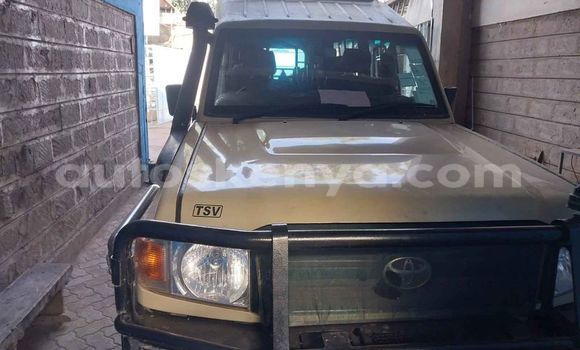 Nunua Ilio tumika Toyota Land Cruiser Nyingine Gari ndani ya Nairobi nchini Nairobi